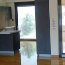 Δρύινη καρφωτή σκάλα σε μεζονέτα στη Γλυφάδα 